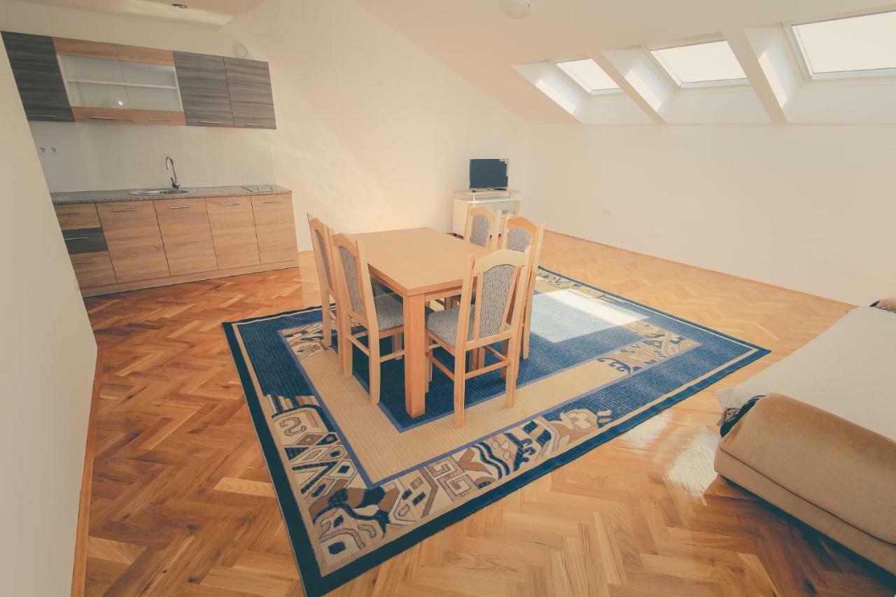 Apartmani Pranjic Kaštela 外观 照片